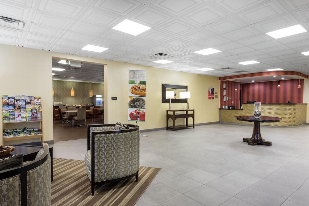 Quality Inn & Suites Charleston - Civic Center Zewnętrze zdjęcie