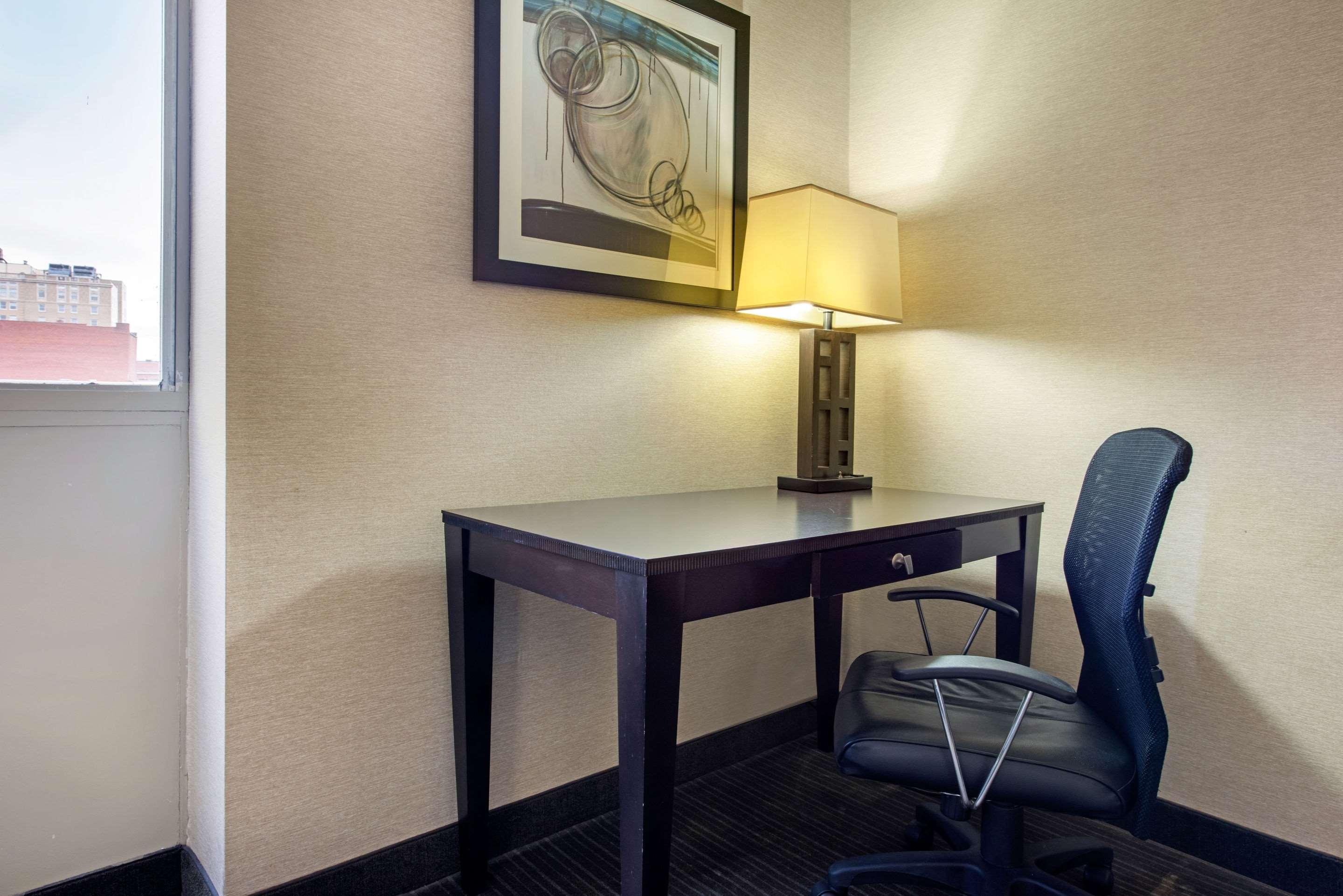 Quality Inn & Suites Charleston - Civic Center Zewnętrze zdjęcie