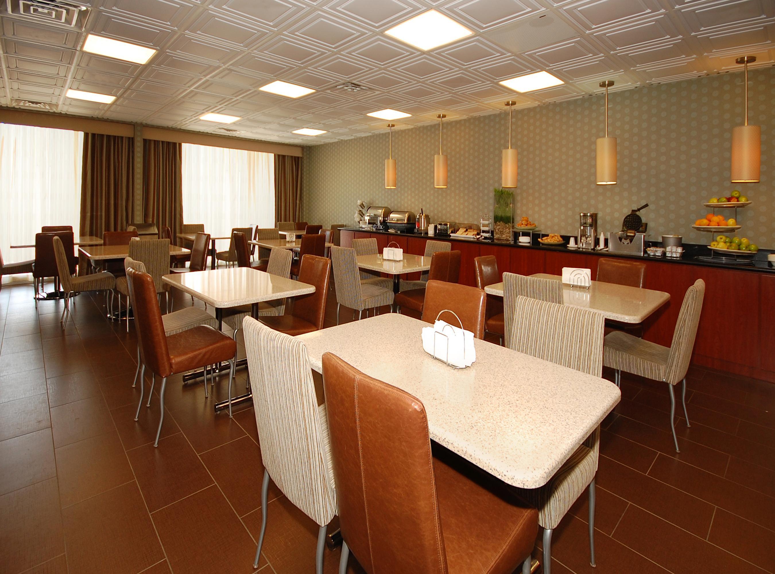 Quality Inn & Suites Charleston - Civic Center Zewnętrze zdjęcie