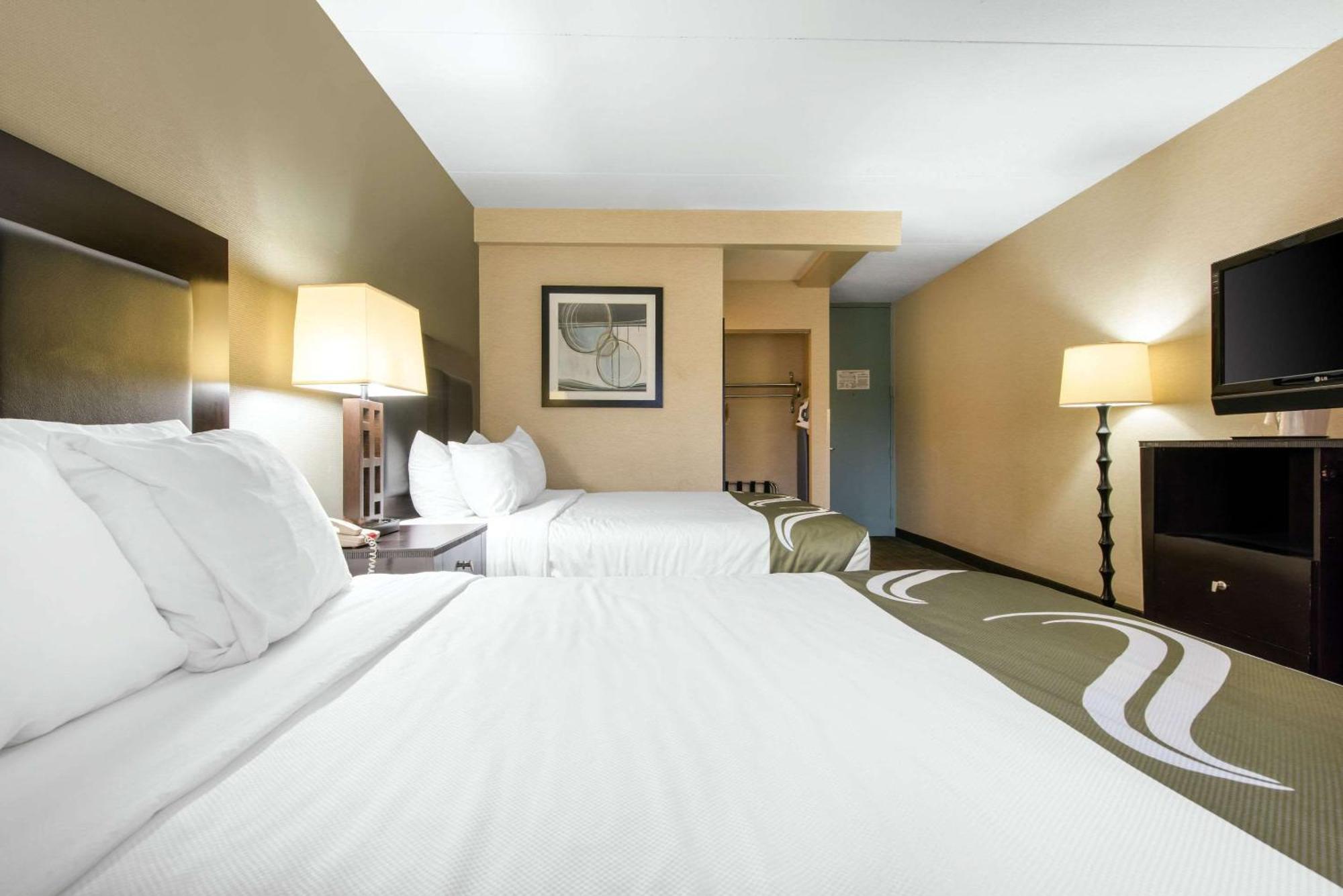 Quality Inn & Suites Charleston - Civic Center Zewnętrze zdjęcie
