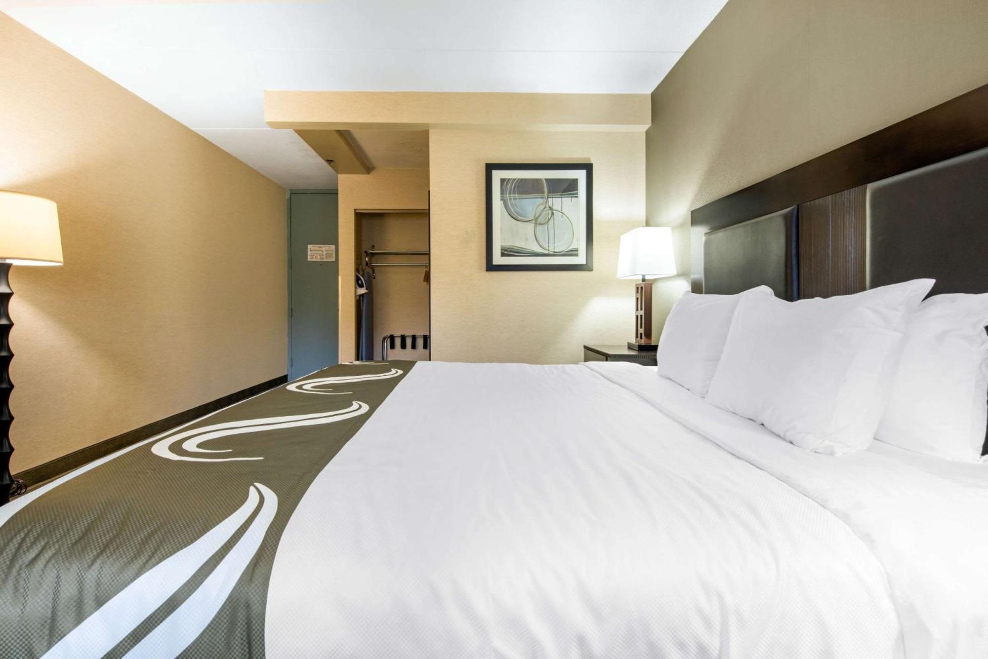 Quality Inn & Suites Charleston - Civic Center Zewnętrze zdjęcie