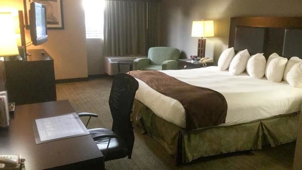 Quality Inn & Suites Charleston - Civic Center Zewnętrze zdjęcie
