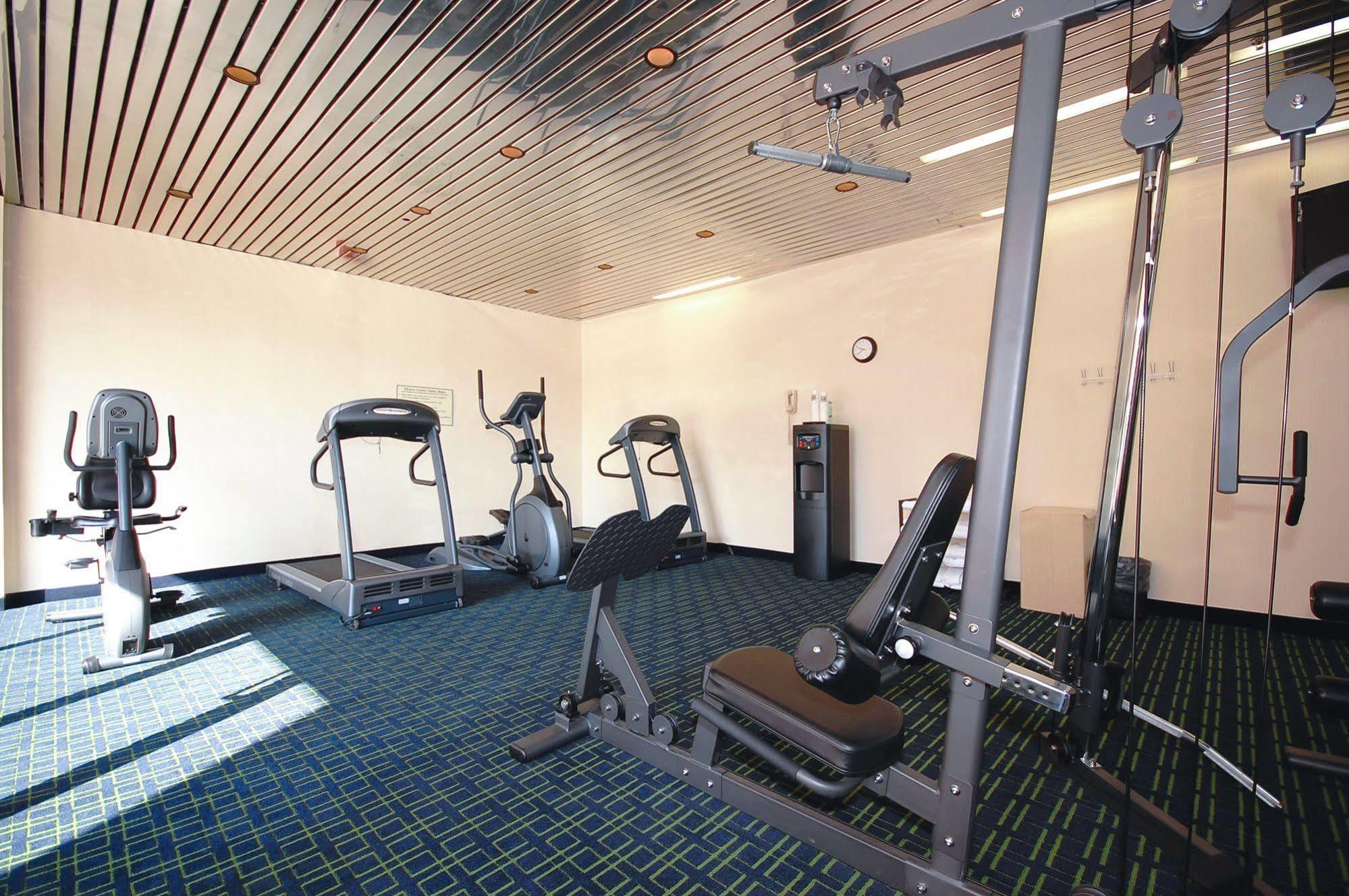 Quality Inn & Suites Charleston - Civic Center Zewnętrze zdjęcie