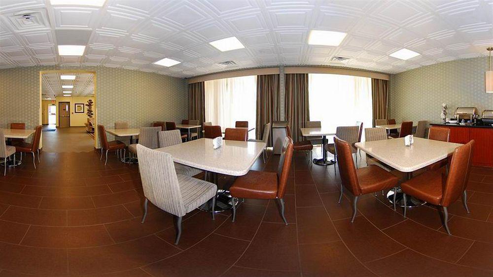 Quality Inn & Suites Charleston - Civic Center Zewnętrze zdjęcie
